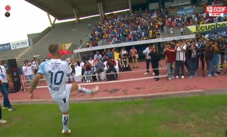 insiden presentasi pemain