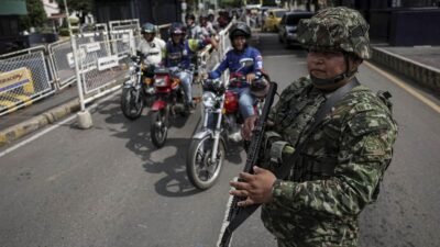 Baku Tembak Istana Venezuela