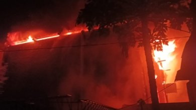 Kebakaran terjadi di kawasan Wijaya Kusuma 10, RT 08, Kelurahan Air Putih