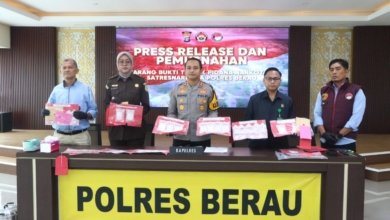 Kapolres Berau, Ridho Tri Putranto saat memimpin pers rilis kasus ungkapan 10 Kg narkoba jenis sabu