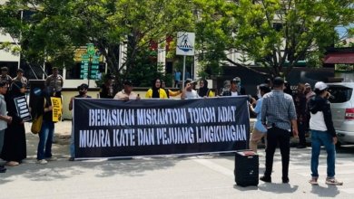 Aksi massa yang mendesak pembebasan Misran Toni setelah menguatnya pleidoi yang menyiratkan rekayasa dan kriminalisasi. (IST)