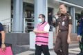 Satu tersangka baru yang kembali diamankan jajaran Kejati Kaltim terkait dugaan kasus korupsi izin lahan transmigrasi Kukar. (IST)