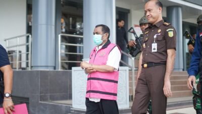 Satu tersangka baru yang kembali diamankan jajaran Kejati Kaltim terkait dugaan kasus korupsi izin lahan transmigrasi Kukar. (IST)
