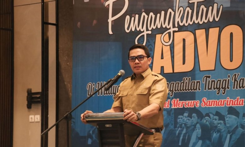 Wali Kota Andi Harun Bekali Calon Advokat PERADI Samarinda