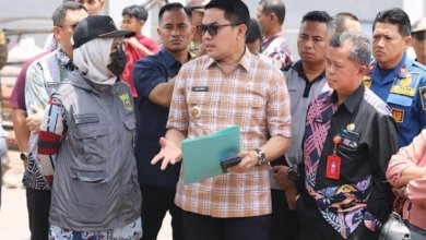Wali Kota Samarinda, Andi Harun, langsung meninjau lokasi kebakaran Pasar Segiri