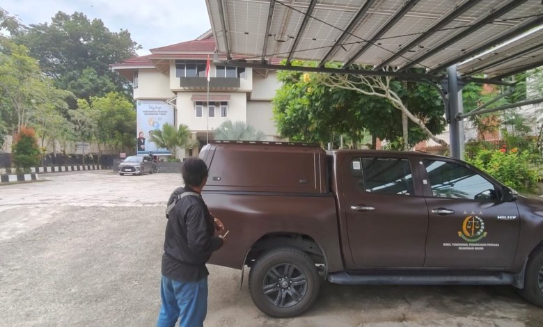 Kantor Dinas Energi dan Sumber Daya Mineral (ESDM) Kaltim digeledah Kejaksaan Tinggi Kalimantan Timur (Kejati Kaltim).