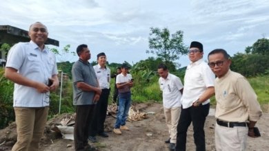 Wali Kota Samarinda, Andi Harun saat sidak lahan Pemkot di Perumahan Korpri, Jalan APT Pranoto