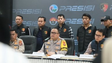 Kapolresta Samarinda, Kombes Pol Hendri Umar saat merilis kasus mutilasi dengan mengamankan dua pelaku. (IST)