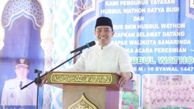 Wali Kota Samarinda, Andi Harun meresmikan Masjid Hubbul Wathon