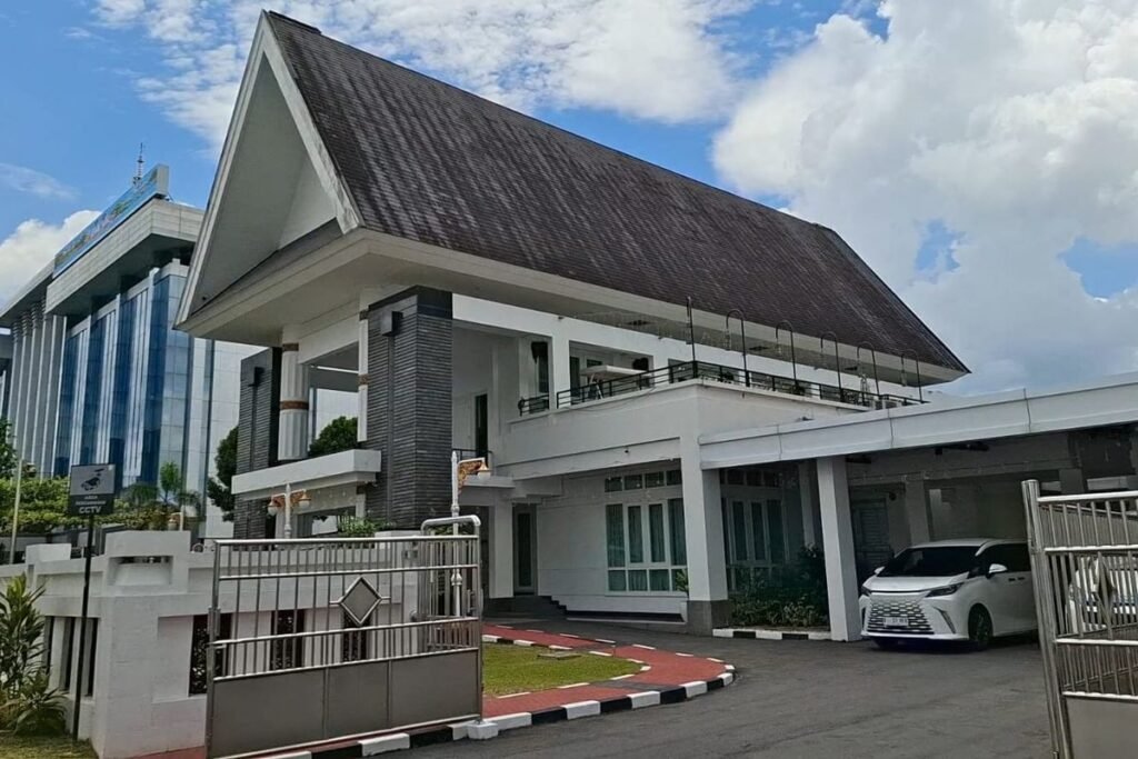 Rumah Jabatan Gubernur Kaltim yang akan mendapatkan suntikan dana Rp25 miliar dan menjadi sorotan kritik berbagai pihak. (IST)