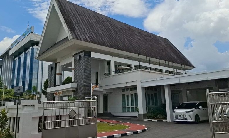 Rumah Jabatan Gubernur Kaltim yang akan mendapatkan suntikan dana Rp25 miliar dan menjadi sorotan kritik berbagai pihak. (IST)