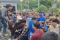 Pergerakan Mahasiswa Islam Indonesia (PMII) Cabang Samarinda menggelar aksi unjuk rasa di depan Kantor Gubernur Kalimantan Timur