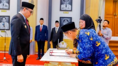 Wali Kota Samarinda, Andi Harun melakukan Pengambilan Sumpah Janji PNS Tahun 2026