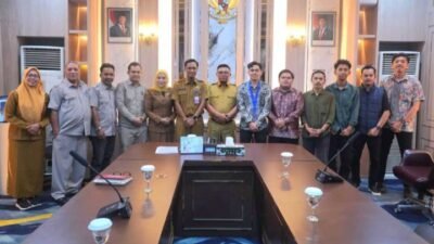 Wakil Wali Kota Samarinda, Saefuddin Zuhri, menerima audiensi pengurus dan aktivis Gerakan Mahasiswa Kristen Indonesia (GMKI) Samarinda