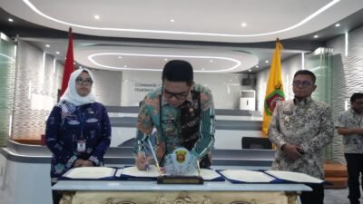 Wali Kota Samarinda Andi Harun menandatangani dokumen kerja sama tersebut bersama Wali Kota Yekaterinburg Alexei Orlov melalui sambungan konferensi video.