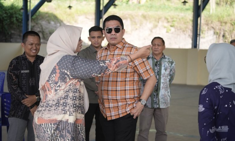 Wali Kota Samarinda, Andi Harun turun meninjau Tempat Pelelangan Ikan (TPI) Harapan Baru di Kecamatan Loa Janan Ilir pada Kamis (30/7/2026).