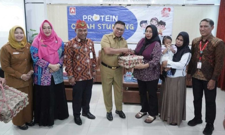 Wakil Wali Kota Samarinda Saefuddin Zuhri saat menutup Program Penanganan Stunting Tahap VI di Aula Kecamatan Palaran, Jalan Ampera, Selasa (28/7).