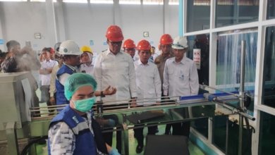 Wali Kota Samarinda Andi Harun resmi meluncurkan produk Air Minum Dalam Kemasan (AMDK) dengan merek SAMAQUA