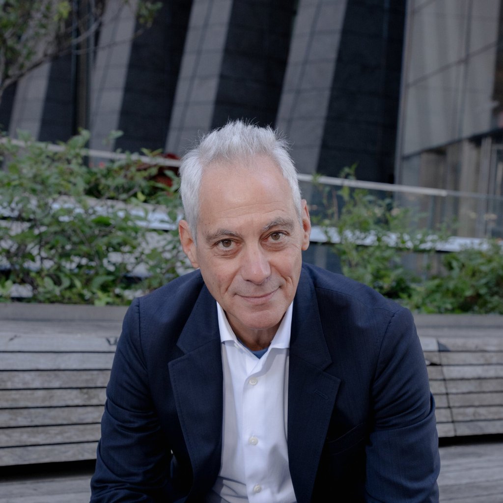 Rahm Emanuel - Rahm Emanuel saat menghadiri sebuah agenda politik penting di Washington DC.