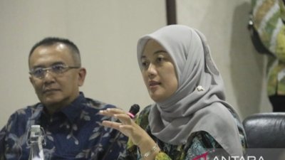 sertifikasi SNI UMKM Kaltim - Ilustrasi pelaku usaha mikro, kecil, dan menengah di Kalimantan Timur saat mengikuti sosialisasi standarisasi produk.