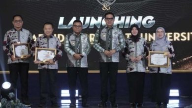 Andi Harun saat meluncurkan Samarinda Corporate University (Corpu) sekaligus menyerahkan Anugerah ASN Kota Samarinda Tahun 2025 di GOR Segiri Samarinda