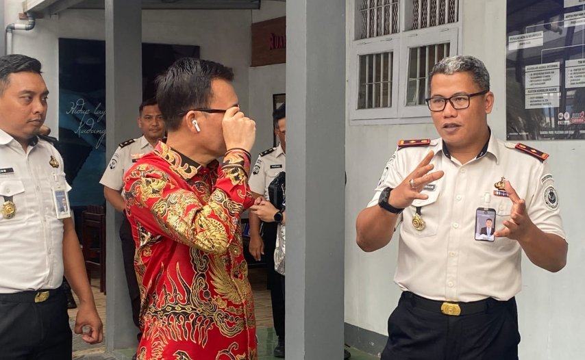 Monitoring yang dilakukan Staf Ahli Bidang Reformasi Birokrasi Kementerian Imigrasi dan Pemasyarakatan, Dr. Ida Asep Somara, Bc.IP., S.Sos., M.M., di Lapas Narkotika Kelas IIA Samarinda, Selasa (29/9/2026).