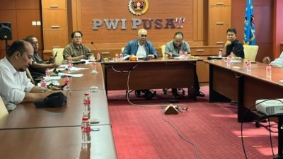 konsolidasi organisasi - Ilustrasi konsolidasi organisasi PWI Pusat dalam memperkuat jaringan portal daerah di Indonesia.