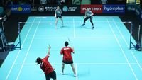 Campus League Badminton - Legenda bulutangkis Indonesia, Ricky Soebagdja, saat memantau jalannya pertandingan Campus League Badminton Regional Bandung.