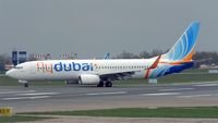 penerbangan Flydubai - Ilustrasi pesawat komersial yang melakukan pendaratan darurat di bandara internasional akibat ancaman keamanan.