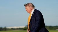 tersangka teror pangkalan as - Presiden AS Donald Trump saat memberikan keterangan pers terkait kebijakan keamanan nasional dan hubungan luar negeri.