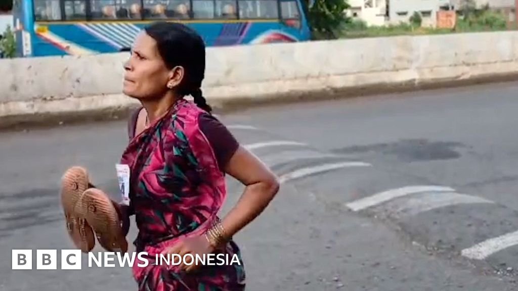 ibu di India - Ilustrasi perjuangan ibu di India yang mengikuti lomba lari tanpa alas kaki demi membelikan perlengkapan sekolah anaknya.
