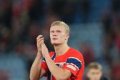 Erling Haaland - Penyerang Timnas Norwegia, Erling Haaland, saat berada di atas lapangan hijau.
