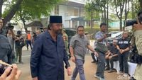 Surya Paloh - Ketua Umum Partai NasDem Surya Paloh saat melayat ke rumah duka Guruh Soekarnoputra di Jakarta.