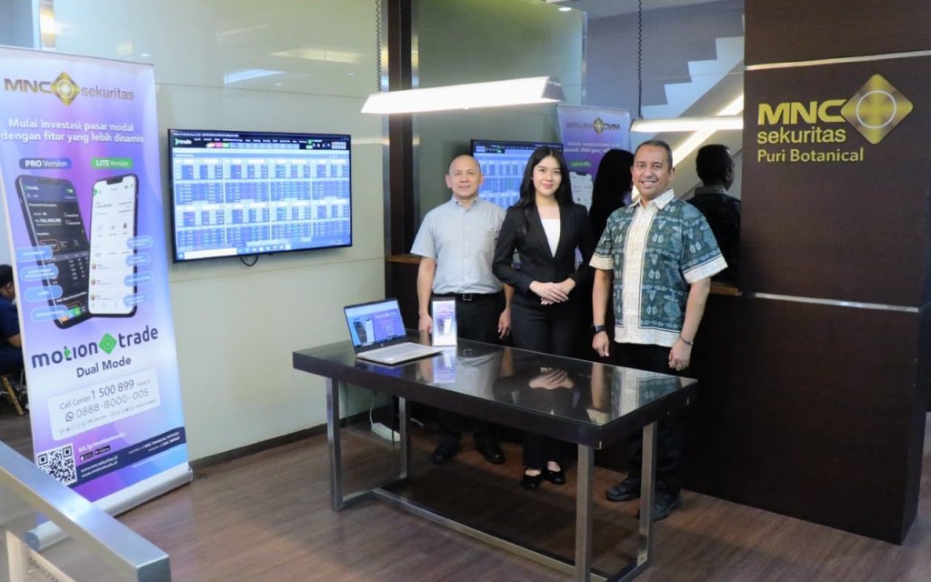 MNC Sekuritas - Peresmian Kantor Cabang MNC Sekuritas Puri Botanical di Jakarta Barat sebagai upaya memperluas akses investasi masyarakat.