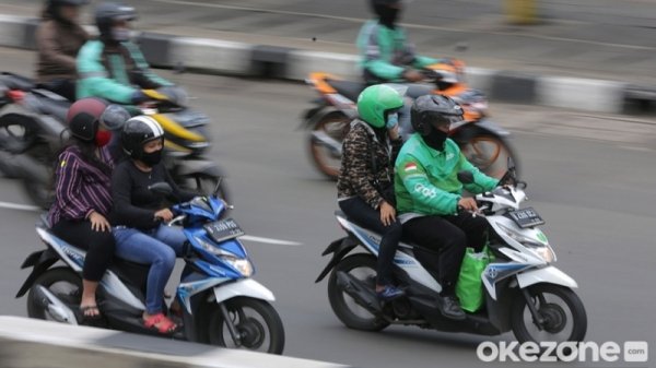 RUU Ketenagakerjaan - Suasana Rapat Dengar Pendapat Umum (RDPU) Komisi IX DPR RI bersama perwakilan ojol dan serikat pekerja di Kompleks Parlemen, Jakarta.