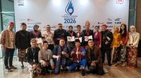The Best Contact Center Indonesia - Ilustrasi perwakilan manajemen PT Pegadaian saat menerima penghargaan prestisius dalam ajang The Best Contact Center Indonesia.