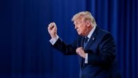 Trump TV - Gedung Putih resmi meluncurkan platform siaran langsung Trump TV di YouTube menyusul aksi boikot media AS terhadap Presiden Donald Trump.