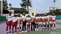 soft tenis beregu putra - Tim soft tenis beregu putra Indonesia saat merayakan keberhasilan meraih medali perunggu di Asian Games 2026.