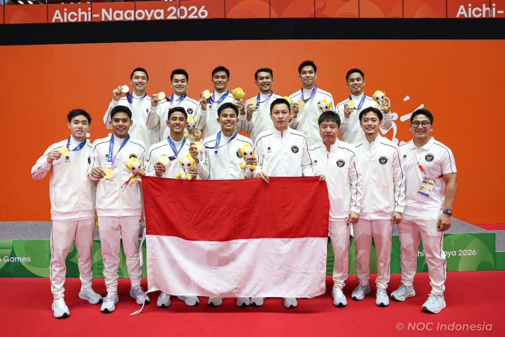 tim bulu tangkis - CdM Todotua Pasaribu saat memberikan apresiasi kepada tim bulu tangkis putra Indonesia yang sukses meraih medali emas Asian Games 2026.