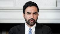 Zohran Mamdani - Wali Kota New York Zohran Mamdani saat memberikan keterangan pers terkait pidato Netanyahu di PBB.