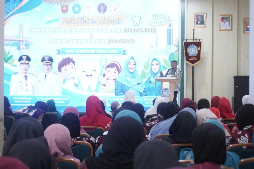 Pelatihan kader Gerakan Menyikat Gigi Bersama Ibu dan Anak (GARASI ANAK) dan Gerakan Sayang Kekanakan (GASAKKAN) digelar di Aula PKK Kota Samarinda, Kamis (15/10/2026).