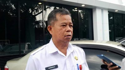 Asisten II Sekretariat Daerah (Setda) Kota Samarinda, Marnabas Patiroy