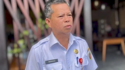 Asisten II Sekretariat Daerah (Setda) Kota Samarinda, Marnabas Patiroy