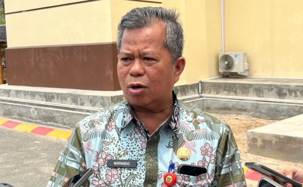 Asisten II Bidang Perekonomian dan Pembangunan Sekretariat Daerah Kota Samarinda, Marnabas Patiroy