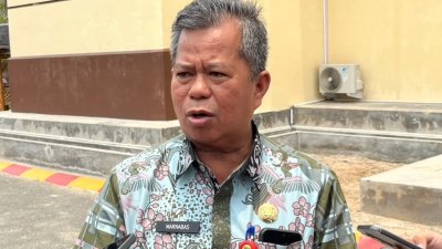 Asisten II Bidang Perekonomian dan Pembangunan Sekretariat Daerah Kota Samarinda, Marnabas Patiroy