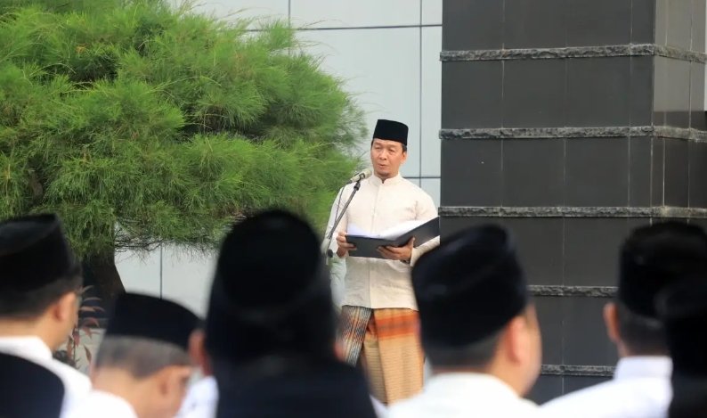 Upacara Hari Santri Nasional 2026 di halaman Kantor Wilayah Kementerian Agama Provinsi Kalimantan Timur, Kamis (22/10/2026).