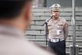 optimalkan layanan 110 - Kakorlantas saat memberikan pengarahan terkait peningkatan sistem layanan darurat kepolisian.