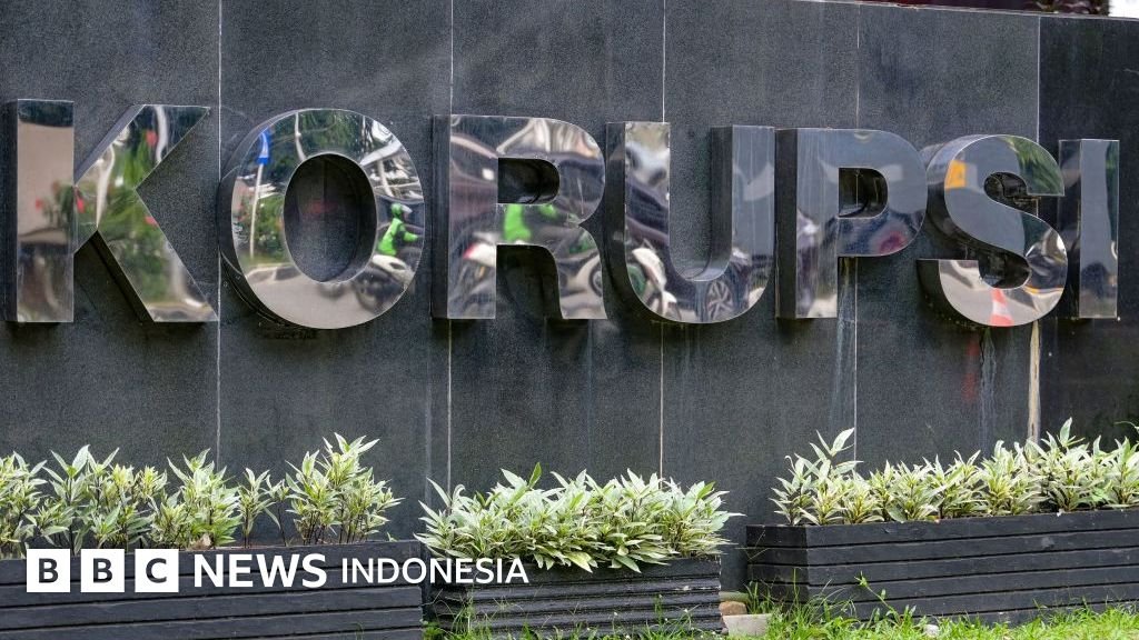 definisi korupsi - Ilustrasi gedung perkantoran dan pembahasan kebijakan hukum serta definisi korupsi di tingkat nasional.