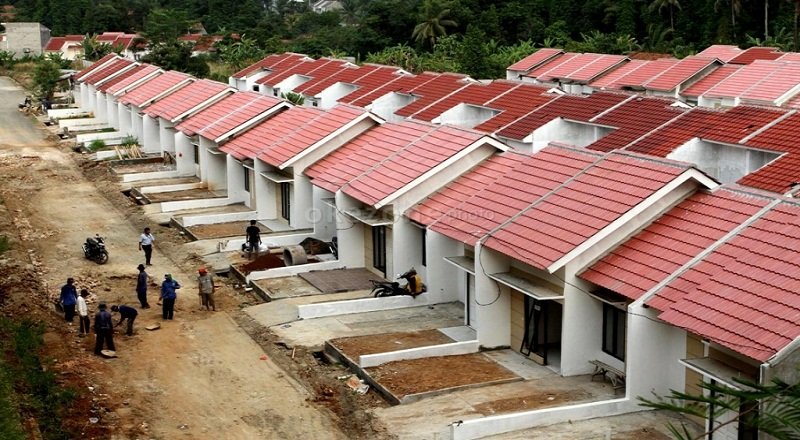 nabung dp - Ilustrasi generasi muda merencanakan kepemilikan rumah pertama melalui program Nabung DP Perumnas dan BTN.